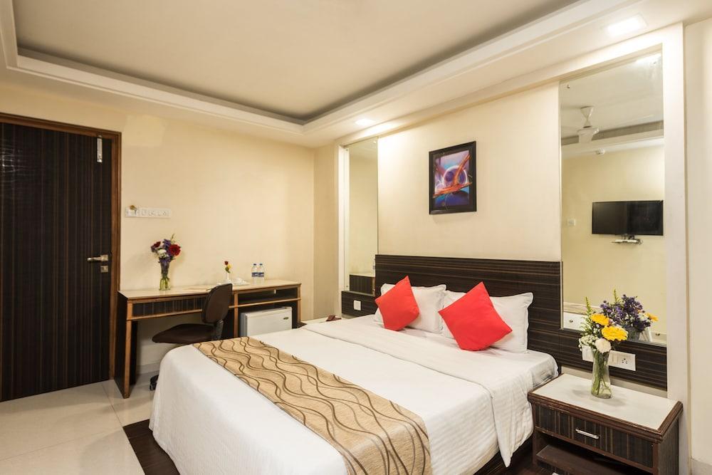 Hotel City Point Dadar Mumbai Bagian luar foto
