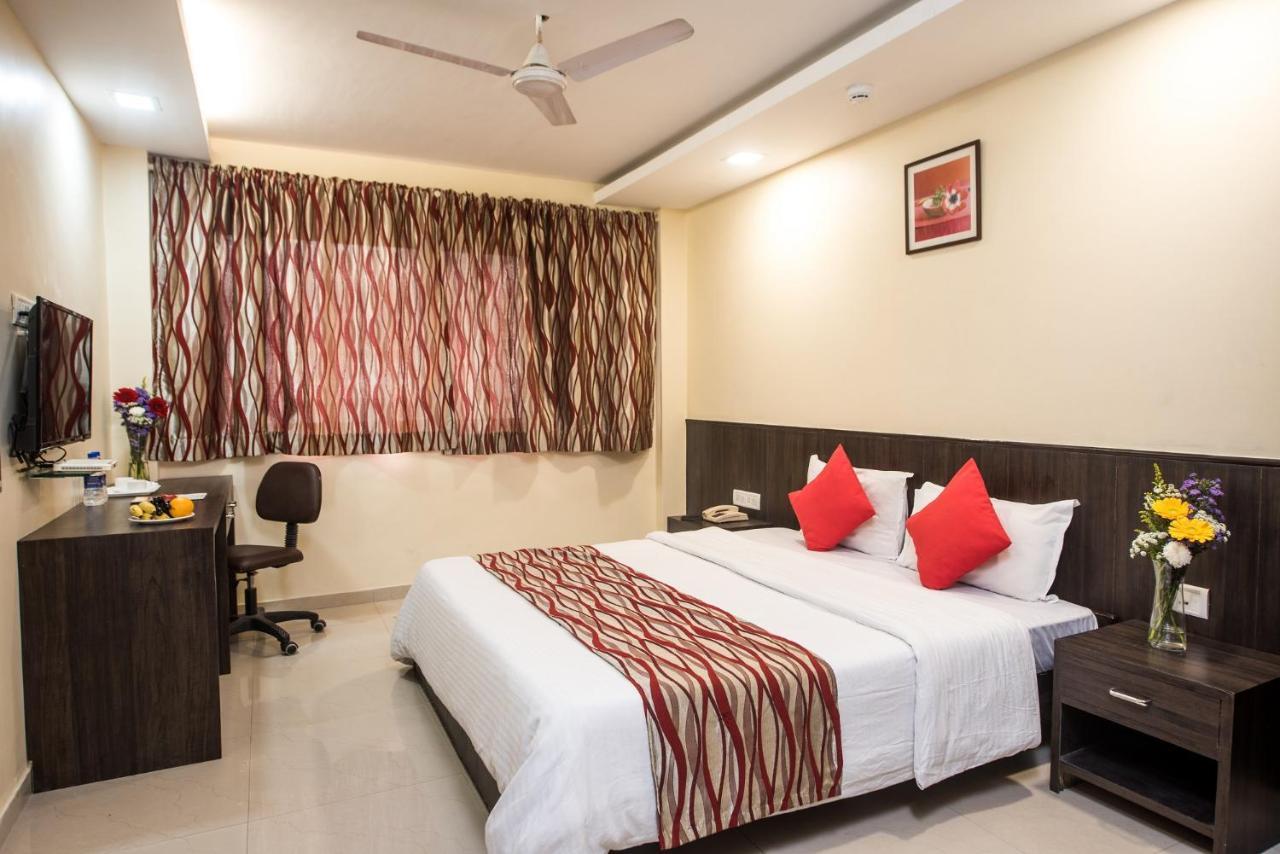 Hotel City Point Dadar Mumbai Bagian luar foto